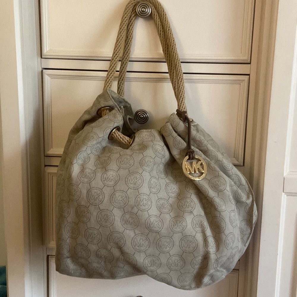 Michael kors hand bag